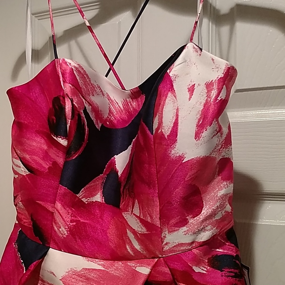 Dress - Picture 3 of 6